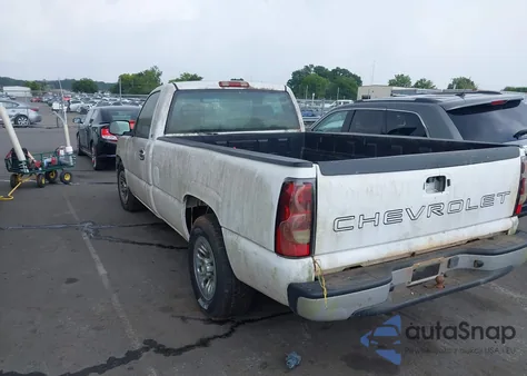 2005 Chevrolet Silverado 1500 Work Truck z USA, uszkodzony, nr VIN 1GCEC14X45Z145572
